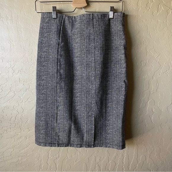 Liverpool | England Plaid Stretchy Pencil Skirt - Picture 3 of 4